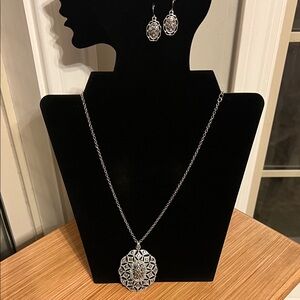 Elegant Silver Pendant Necklace and Earring Set